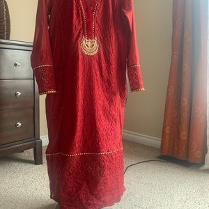 Maria B three-piece dress/ Suit